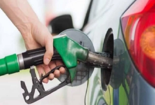कच्च्या तेलाच्या किमती घसरल्या, जाणून घ्या पेट्रोल, डिझेलच्या सध्यास्थितीत असलेल्या किमती