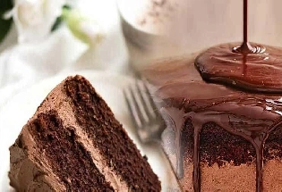 Delicious Chocolate Cake बेक करण्याची सोपी विधी
