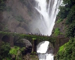 Dudhsagar waterfall सुरक्षेच्या दृष्टीने प्रशासनाचा मोठा निर्णय : प्रसिद्ध दूधसागर धबधब्यावर पर्यटकांना बंदी