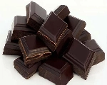 डार्क चॉकलेटचा एक छोटा तुकडा खाल्ल्यास होतात इतके सारे फायदे