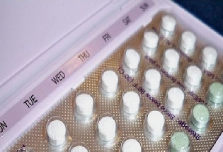 To take birth control pills or not गर्भनिरोधक गोळ्या घ्यायल्या हव्यात की नको? त्याचे दुष्परिणाम होतात का?