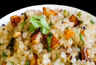 नवरात्री व्रत स्पेशल रेसीपी: चमचमीत आणि चविष्ट साबूदाण्याची खिचडी